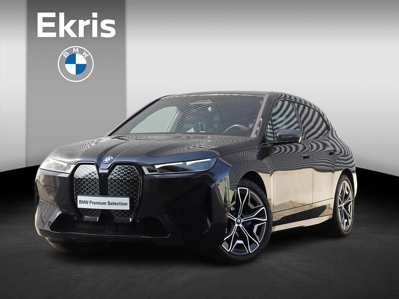 Grijs, metallic lak Gebruikt 2021 BMW iX Executive SUV | € 43.900 (Eerlijke prijs) - Afbeelding 1/4