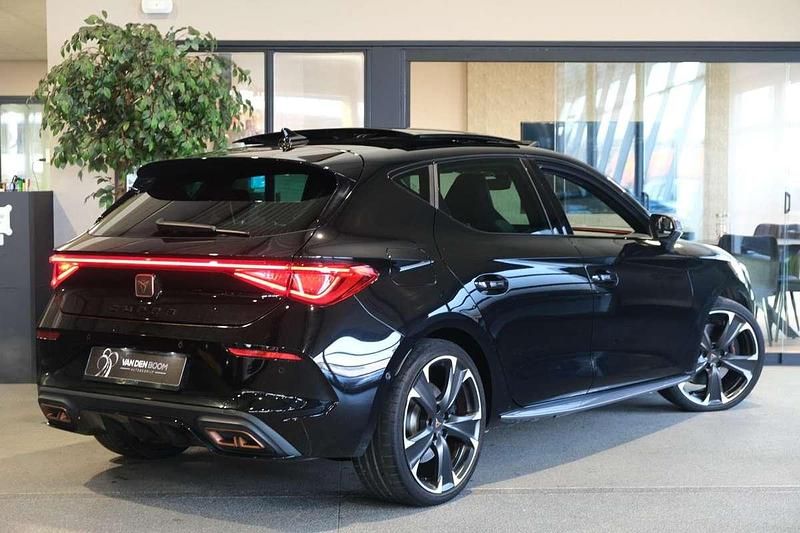 Occasion Cupra Leon VZ 245 PK (180 kW) 2022 Zwart (metallic) Hatchback