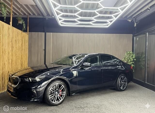 Occasion BMW 520 M Sport 190 PK (139 kW) 2023 Zwart (metallic) Sedan