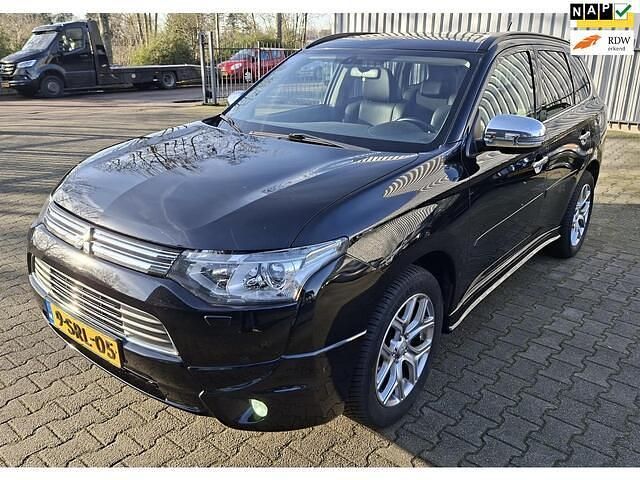 Zwart Occasion 2013 Mitsubishi Outlander Instyle SUV | € 12.950 (Iets duurder) - Afbeelding 1/4