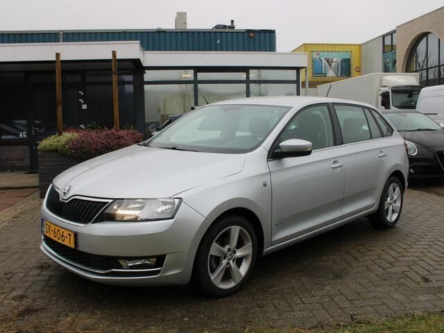 Grijs Gebruikt 2018 Skoda Rapid Clever Hatchback | € 9.950 (Eerlijke prijs) - Afbeelding 1/4