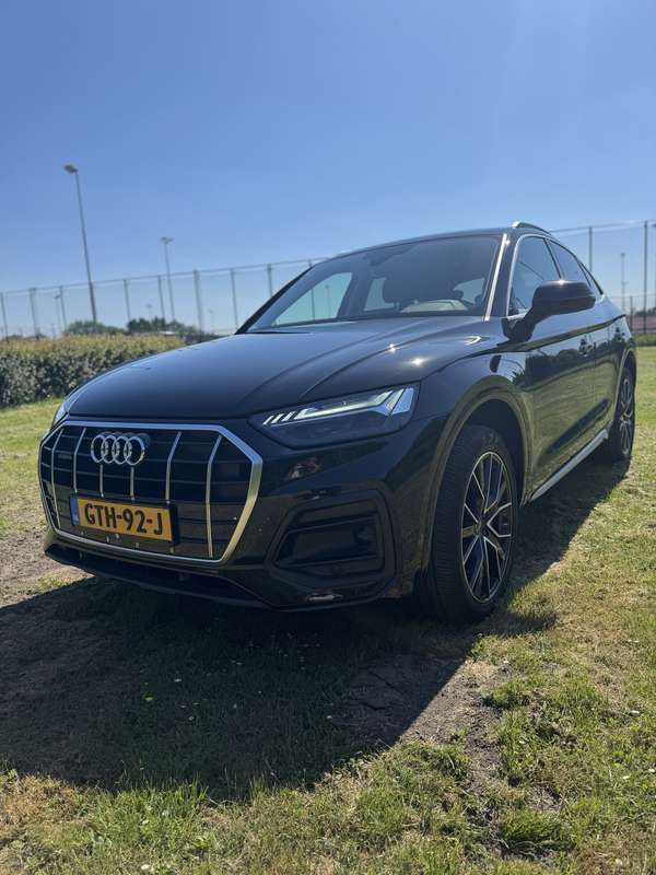 Zwart Gebruikt 2022 Audi Q5 Sportback SUV | € 40.500 - Afbeelding 1/4