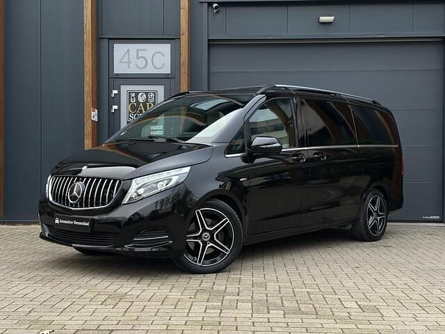 Zwart Occasion 2017 Mercedes V250 Avantgarde Edition MPV | € 49.997 - Afbeelding 1/4