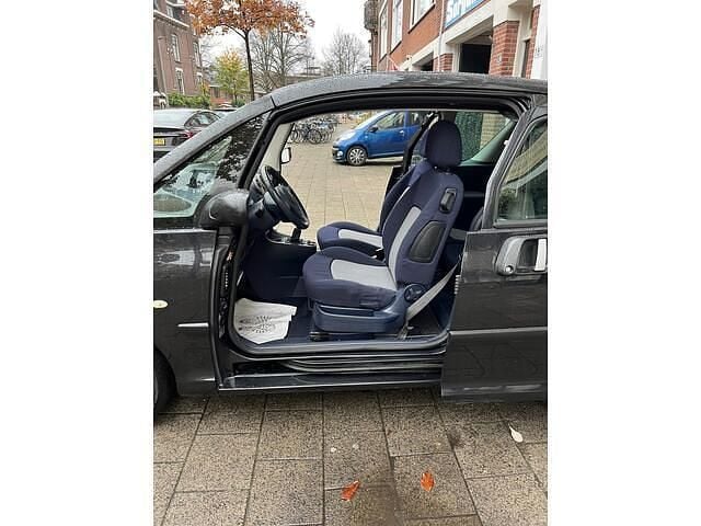 Occasion Peugeot 1007 73 PK (53 kW) 2007 Zwart MPV