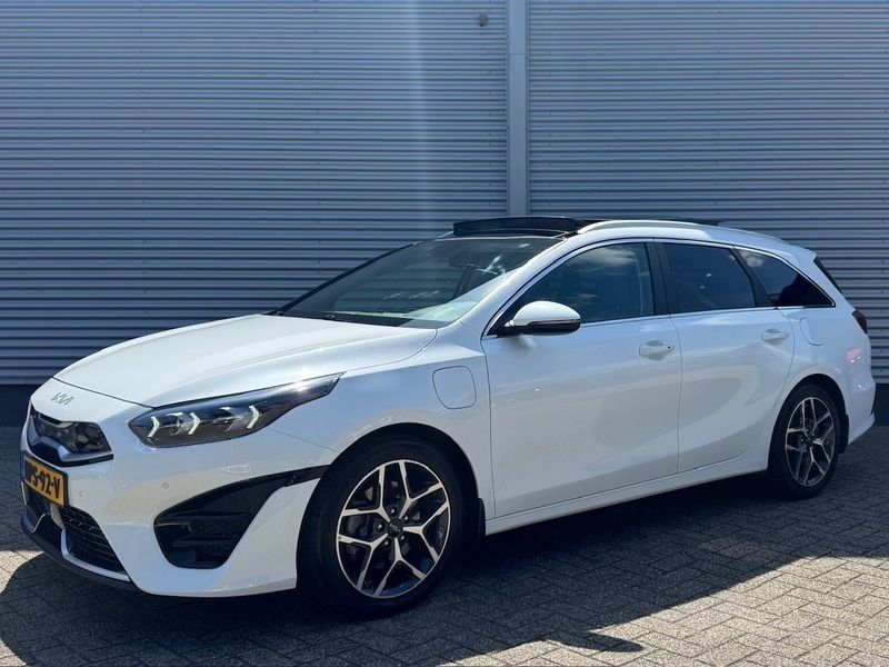 Wit Gebruikt 2022 Kia Ceed Sportswagon Stationwagen | € 27.735 (Eerlijke prijs) - Afbeelding 1/4
