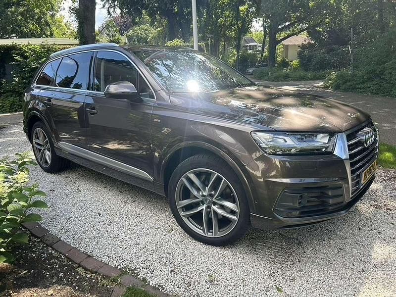Bruin Occasion 2015 Audi Q7 Design SUV | € 24.995 - Afbeelding 1/4