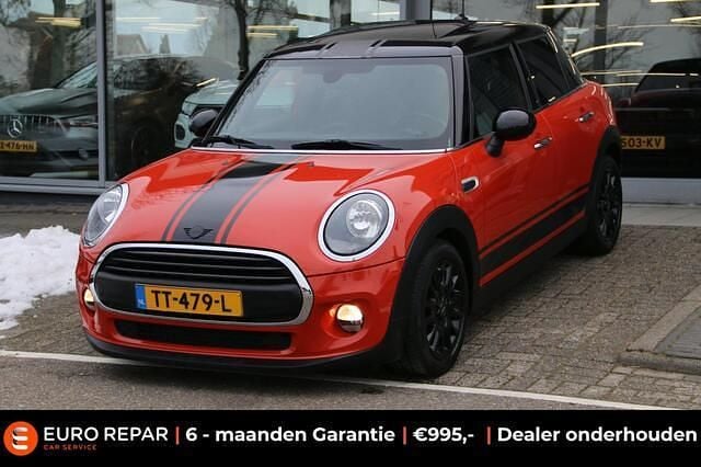 Oranje Gebruikt 2018 Mini ONE Salt Hatchback | € 12.795 (Eerlijke prijs) - Afbeelding 1/4