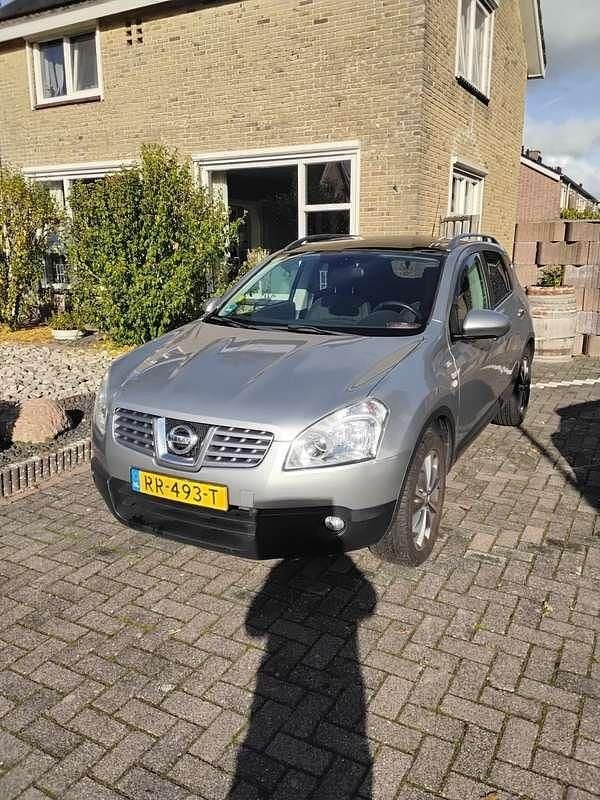 Grijs Gebruikt 2009 Nissan Qashqai SUV | € 4.500 (Goede deal) - Afbeelding 1/4