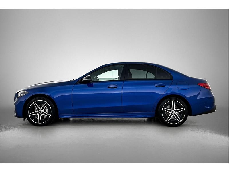 Occasion Mercedes C300 AMG line 313 PK (230 kW) 2024 Blauw Sedan
