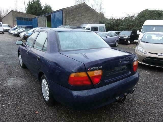 Occasion Mitsubishi Carisma 91 PK (66 kW) 1997 Blauw Sedan