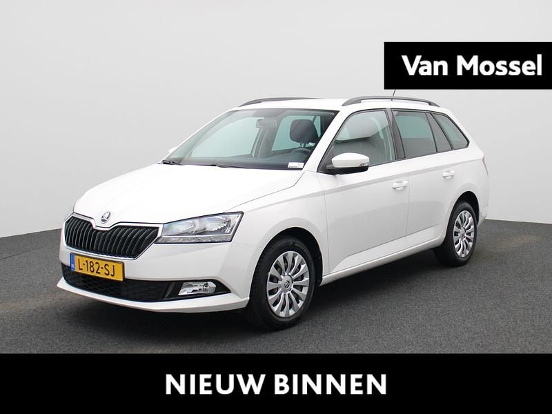 Wit Gebruikt 2021 Skoda Fabia Ambition Stationwagen | € 15.900 (Eerlijke prijs) - Afbeelding 1/4