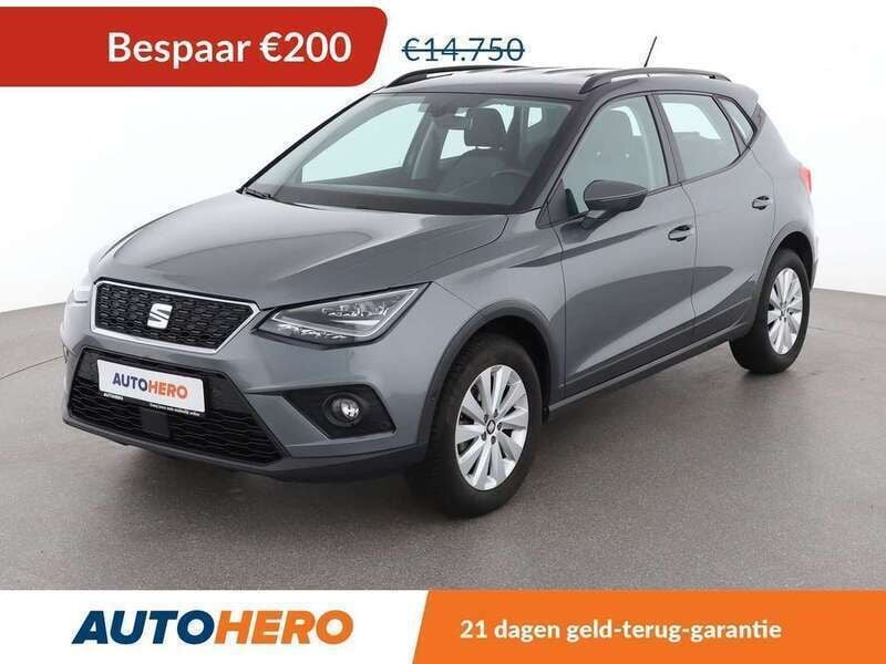 Grijs Gebruikt 2018 Seat Arona Style SUV | € 13.649 (Eerlijke prijs) - Afbeelding 1/3