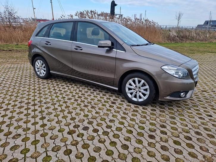 Occasion Mercedes B180 122 PK (89 kW) 2012 MPV