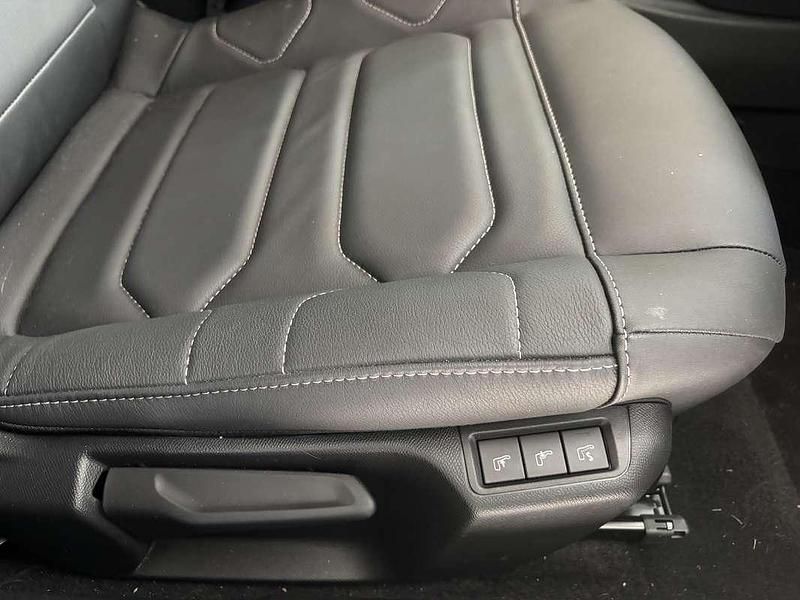 Occasion Citroën e-C4 114 kW (156 PK) 2023 Zilver Hatchback