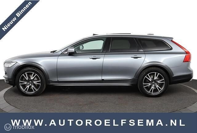Grijs Gebruikt 2018 Volvo V90 CC Pro Stationwagen | € 31.950 (Eerlijke prijs) - Afbeelding 1/4
