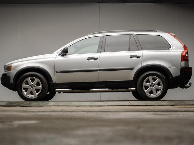 Grijs Gebruikt 2004 Volvo XC90 Kinetic SUV | € 7.445 (Goede deal) - Afbeelding 1/4