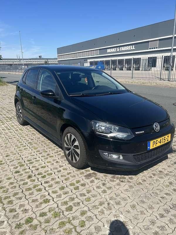 Zwart Gebruikt 2017 VW Polo Hatchback | € 11.999 (Goede deal) - Afbeelding 1/4