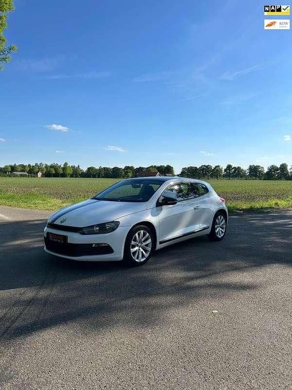Wit Gebruikt 2010 VW Scirocco Highline Coupé | € 5.750 (Super prijs) - Afbeelding 1/4