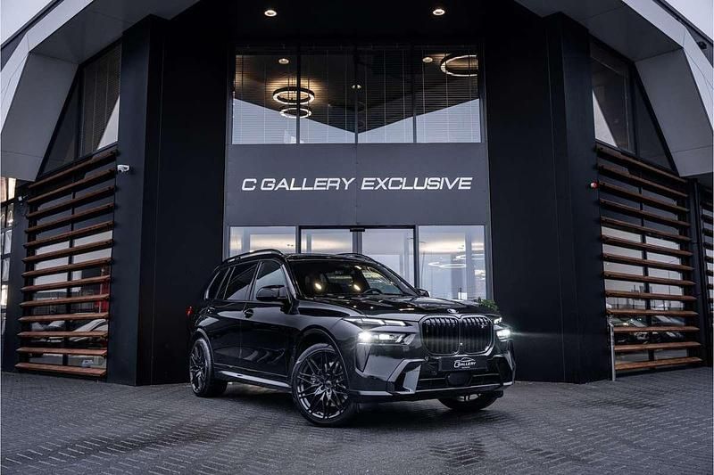 Zwart (metallic) Occasion 2023 BMW X7 Exclusive SUV | € 134.995 - Afbeelding 1/4