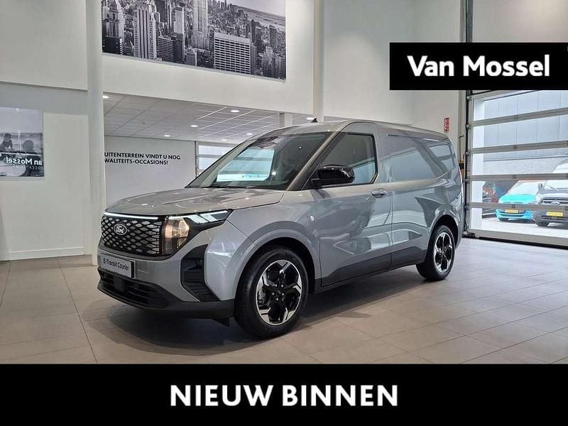 Grijs Nieuw 2025 Ford E-Transit Limited Van | € 30.310 (Eerlijke prijs) - Afbeelding 1/4