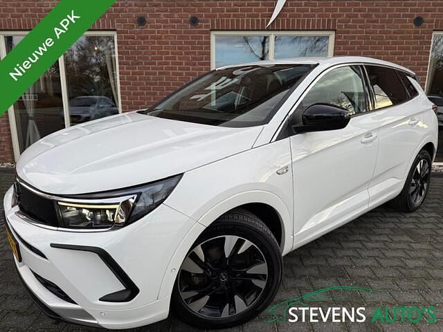 Wit Occasion 2022 Opel Grandland X SUV | € 17.899 (Eerlijke prijs) - Afbeelding 1/4
