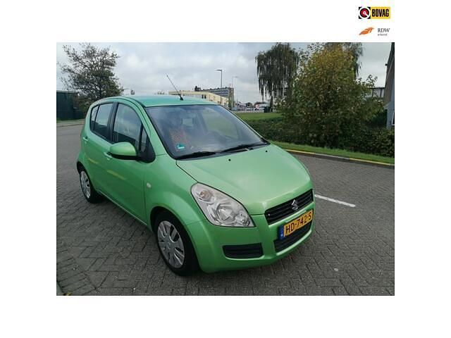 Groen Occasion 2009 Suzuki Splash Hatchback | € 2.450 (Eerlijke prijs) - Afbeelding 1/4