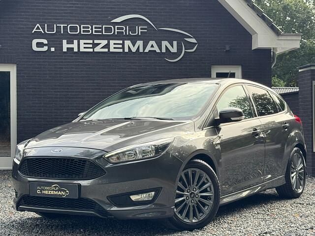 Grijs Gebruikt 2018 Ford Focus Business Edition Hatchback | € 10.945 (Eerlijke prijs) - Afbeelding 1/4