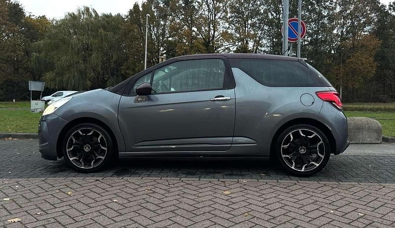Grijs Gebruikt 2010 Citroën DS3 So Chic Hatchback | € 5.495 (Duur) - Afbeelding 1/4