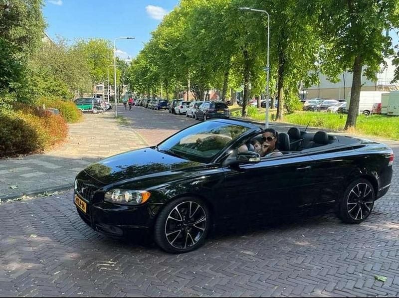 Zwart Gebruikt 2008 Volvo C70 Momentum Cabriolet | € 8.750 (Eerlijke prijs) - Afbeelding 1/4