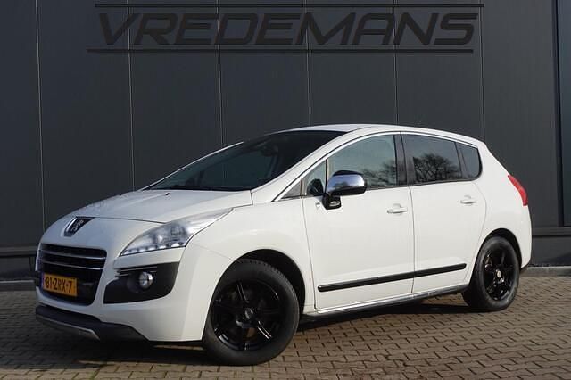 Wit (metallic) Gebruikt 2013 Peugeot 3008 MPV | € 5.950 (Eerlijke prijs) - Afbeelding 1/4