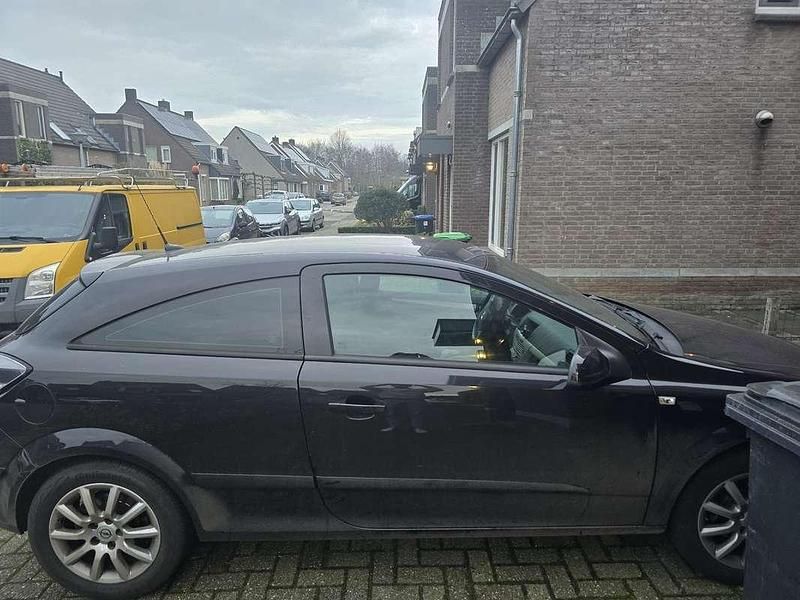 Occasion Opel Astra Sport 140 PK (102 kW) 2009 Zwart Coupé