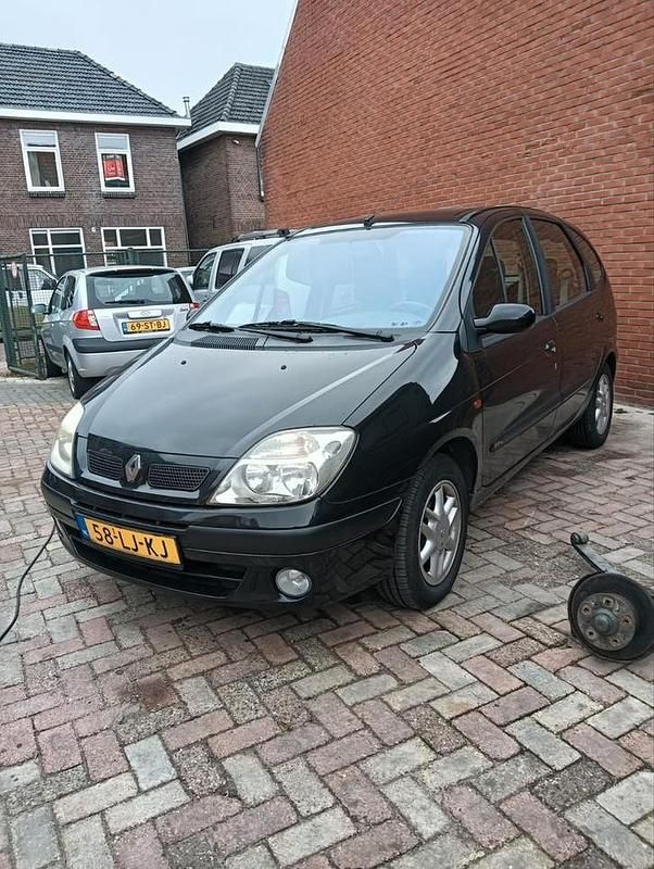 Gebruikt 2003 Renault Scénic MPV | € 1.500 (Duur) - Afbeelding 1/4