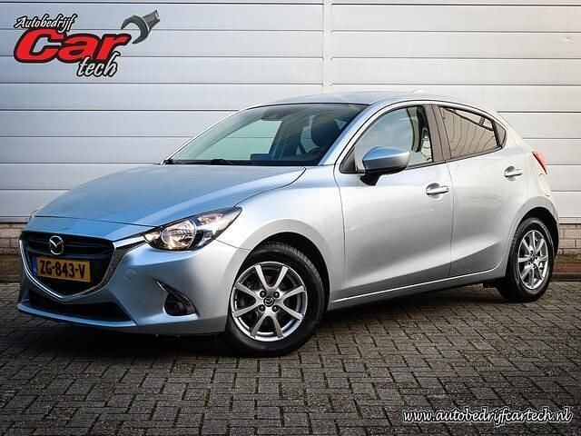 Grijs Gebruikt 2019 Mazda 2 Inclusive Hatchback | € 10.980 (Eerlijke prijs) - Afbeelding 1/4