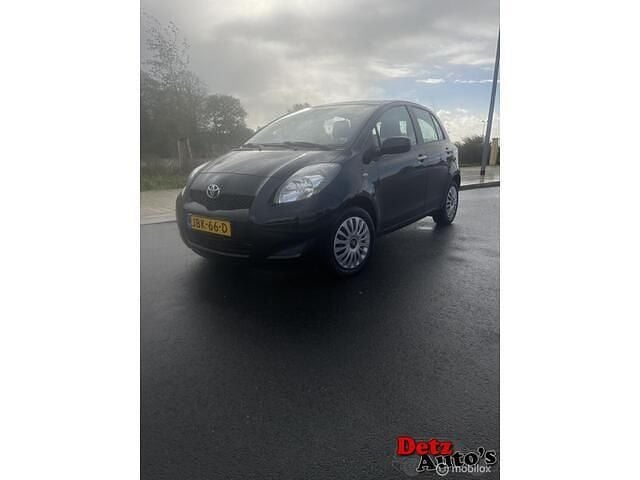 Zwart Occasion 2011 Toyota Yaris Cool Hatchback | € 4.500 (Eerlijke prijs) - Afbeelding 1/4