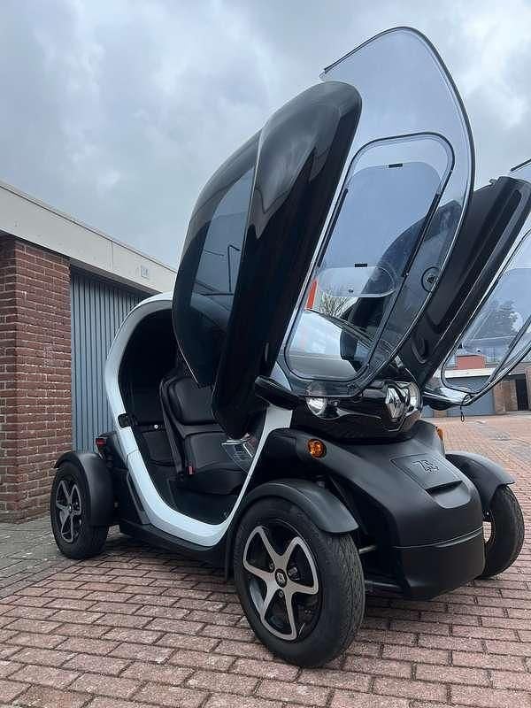 Zwart Gebruikt 2020 Renault Twizy Intens Hatchback | € 4.750 - Afbeelding 1/4
