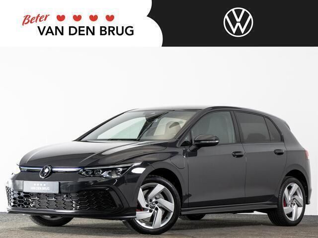 Grijs Gebruikt 2022 VW Golf VIII GTE Hatchback | € 27.900 (Goede deal) - Afbeelding 1/4