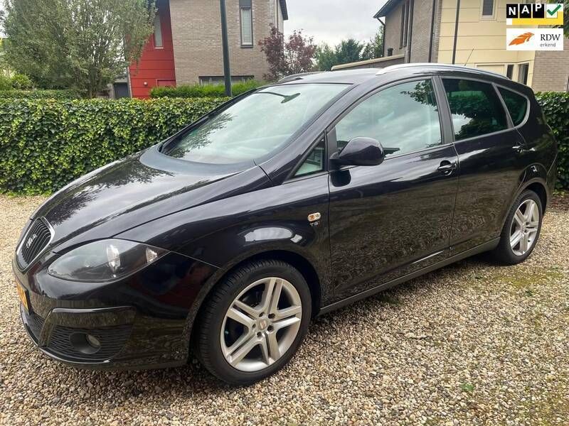 Zwart Gebruikt 2010 Seat Altea XL Style MPV | € 2.475 (Goede deal) - Afbeelding 1/4