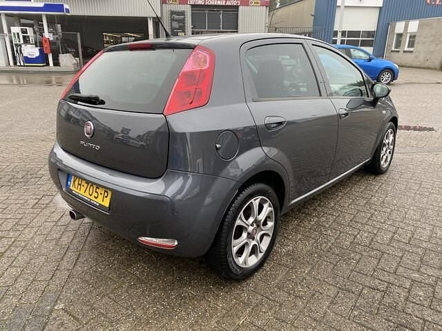 Occasion Fiat Punto Evo Lounge 99 PK (72 kW) 2016 Grijs (metallic) Hatchback