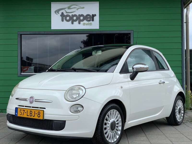 Wit, metallic lak Gebruikt 2010 Fiat 500 Lounge Hatchback | € 5.745 (Eerlijke prijs) - Afbeelding 1/4