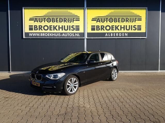 Zwart Gebruikt 2013 BMW 116 Executive Hatchback | € 3.700 (Super prijs) - Afbeelding 1/4