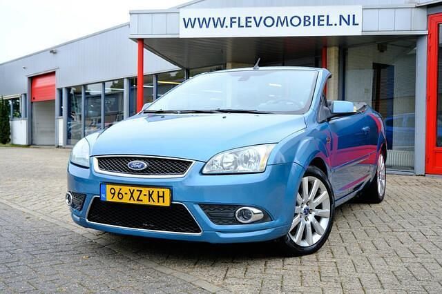 Blauw Gebruikt 2007 Ford Focus Titanium Cabriolet | € 5.500 (Eerlijke prijs) - Afbeelding 1/4
