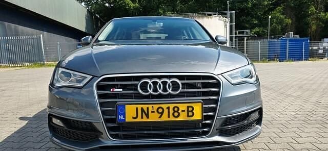 Grijs Gebruikt 2016 Audi A3 Sportback Hatchback | € 13.999 (Super prijs) - Afbeelding 1/4