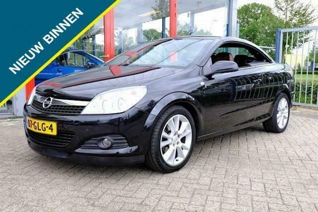 Zwart Gebruikt 2008 Opel Astra Cabriolet Cosmo Cabriolet | € 5.750 (Iets duurder) - Afbeelding 1/4