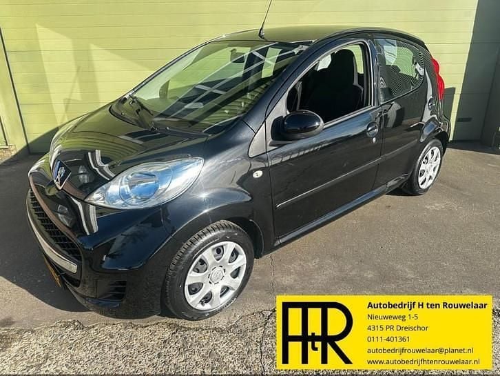 Hatchback Gebruikt 2009 Peugeot 107 Hatchback | € 3.495 (Eerlijke prijs) - Afbeelding 1/4