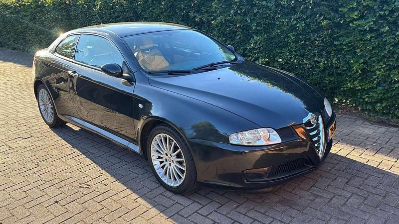Zwart Gebruikt 2004 Alfa Romeo GT Distinctive Coupé | € 900 (Super prijs) - Afbeelding 1/4