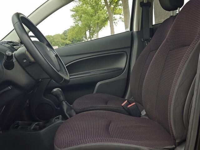 Zwart Gebruikt 2014 Mitsubishi Space Star Intense+ Hatchback | € 3.950 (Goede deal) - Afbeelding 1/4
