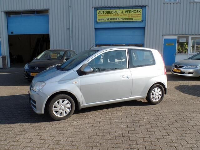 Grijs Gebruikt 2008 Daihatsu Cuore Hatchback | € 2.245 (Eerlijke prijs) - Afbeelding 1/4