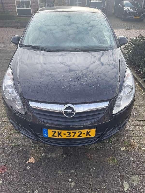 Zwart Gebruikt 2010 Opel Corsa MPV | € 3.300 (Eerlijke prijs) - Afbeelding 1/4
