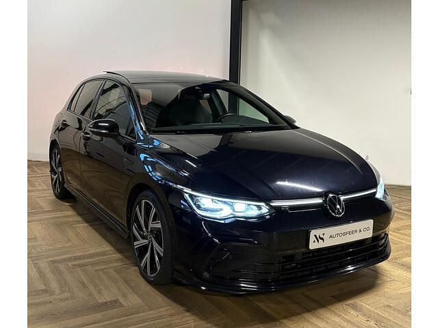 Occasion VW Golf VIII R-line 150 PK (110 kW) 2020 Zwart Hatchback