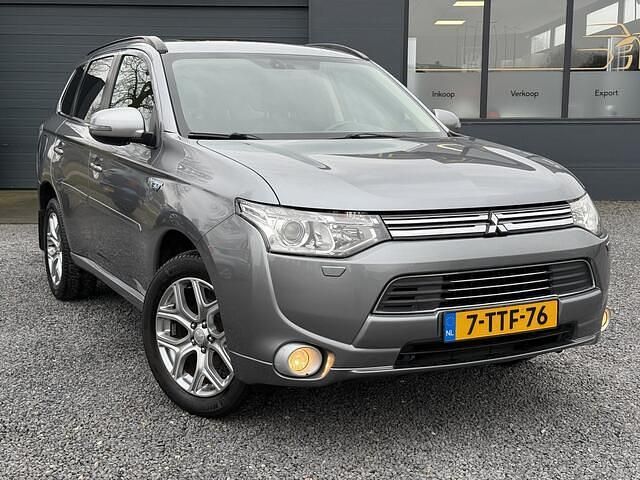 Occasion Mitsubishi Outlander Instyle 121 PK (88 kW) 2014 Grijs SUV